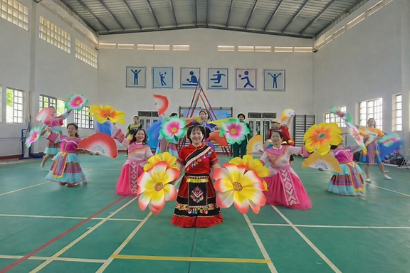Sôi nổi Ngày hội Trò chơi dân gian hướng tới kỷ niệm 50 năm Ngày thành lập Trường